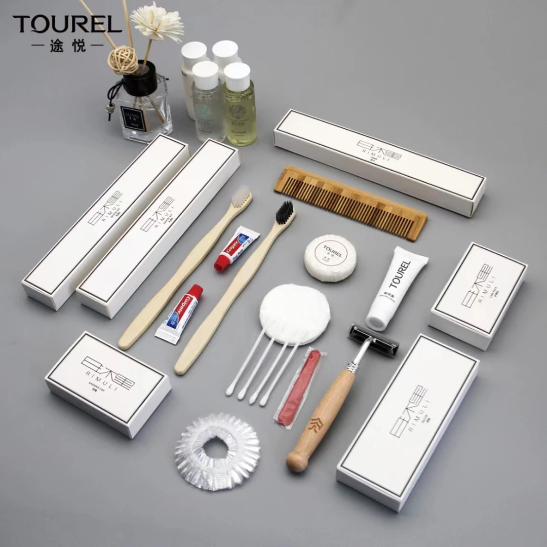 Custom Logo Luxury Kraft Paper Disposable Toiletries Shower Cap Comb Hotel Guest Room Supplies Set For Boutique Resort