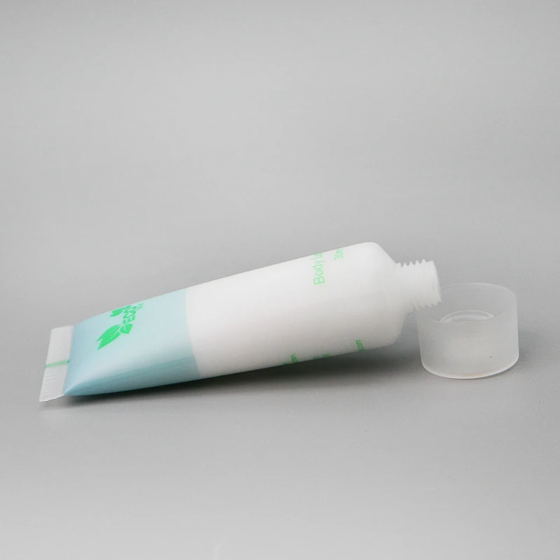 Paquete Ecológico con Logotipo Personalizado Gel de Ducha y Champú en Tubo para Hotel de Lujo Cinco Estrellas