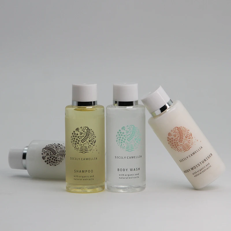5 Star Hotel Amenities Set Shampoo Green Tea Travel Size With Mouth Wash Disposable Iso Certified