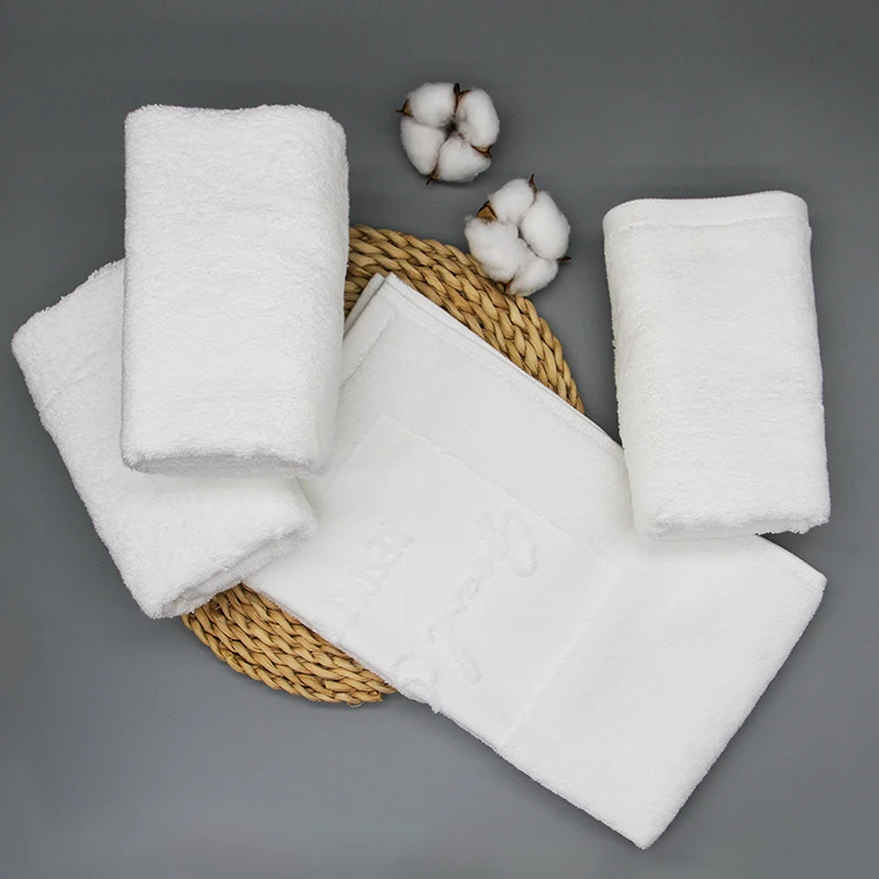 Luxury 100% Cotton Bath Towel Set Custom Jacquard Logo Quick-dry Compressed Knitted Solid Color Disposable For Spa Hotels