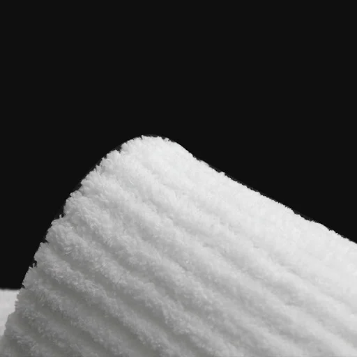 Custom Eco-friendly Striped Coral Fleece Spa Slippers For Adults Kids Disposable Comfortable Shoes 5 Star Hotels Weddings