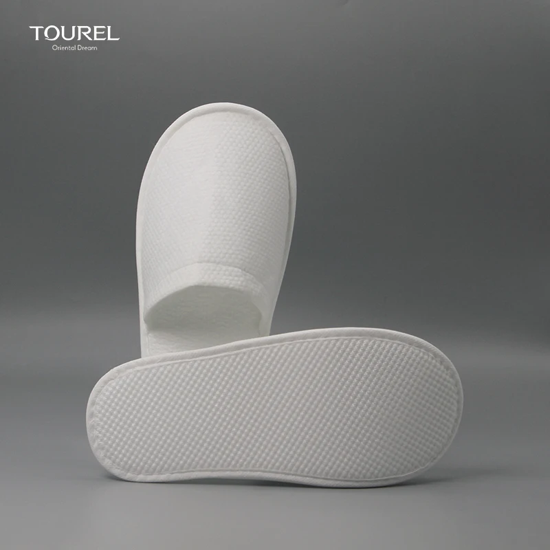 Custom Wholesale Lightweight White Hotel Slippers Eco-friendly Disposable Travel Amenities Portable Guestroom Slippers