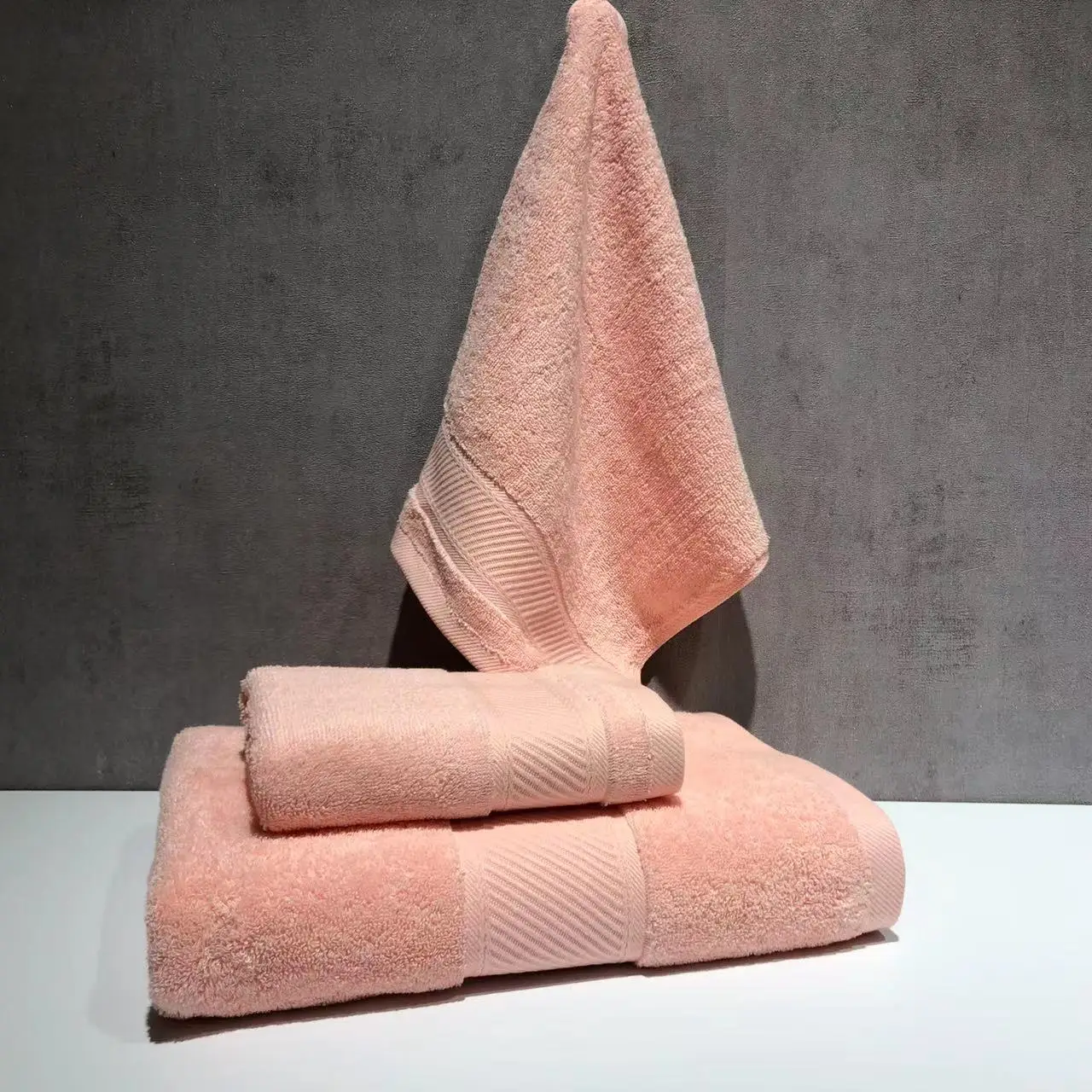 White Yarn Dyed Pool Cheap Plain Polyester/cotton Custom 500gsm Microfiber Hotel Bath Linen Luxury Towel