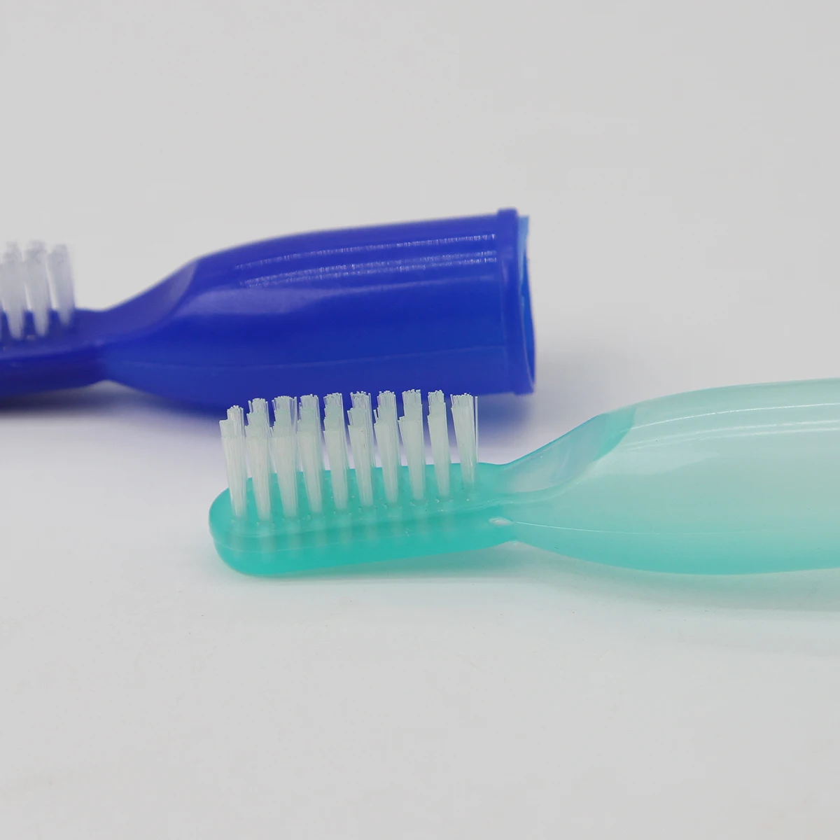 Cheap Disposable Medium Bristle Mini Prison Toothbrush For Jail Use With Soft Rubber Handle