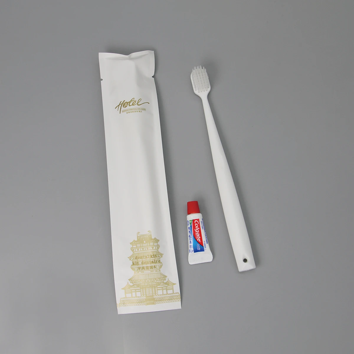 Precio de f&aacute;brica Todo en uno Logotipo personalizado 5 Estrellas De Lujo Pcr Desechable Hotel Limpieza Art&iacute;culos De Tocador Set De Amenidades