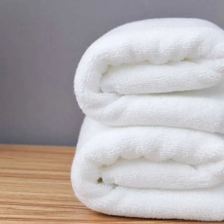China Wholesale White 5-star Highly Absorbent Thick Hotel Bath Towel 100% Cotton 90*180 Cm