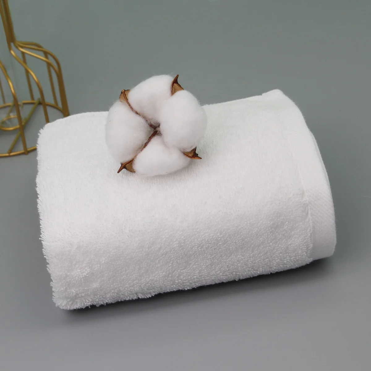 Customized Logo Disposable 100% Cotton Terry Luxury Hotel Towels Sets Spa Bath & Face Towels 33x33cm Egyptian Cotton
