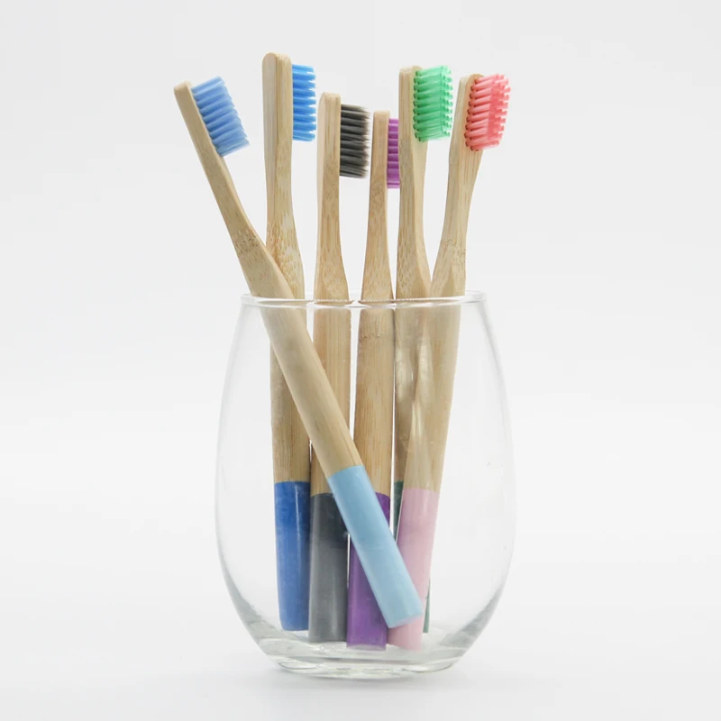 Cepillo de dientes de bambú 100% natural biodegradable orgánico ecológico, cerdas suaves de nailon con carbón, logotipo personalizable, desechable para el hogar