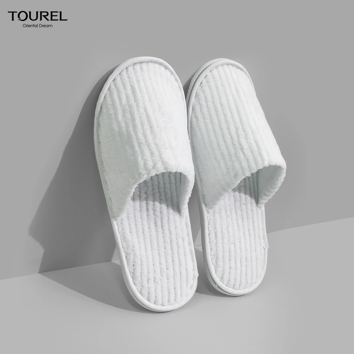Luxury Custom Logo Wholesale Hotel Slippers Strip Coral Fleece Disposable Hotel Spa Slippers