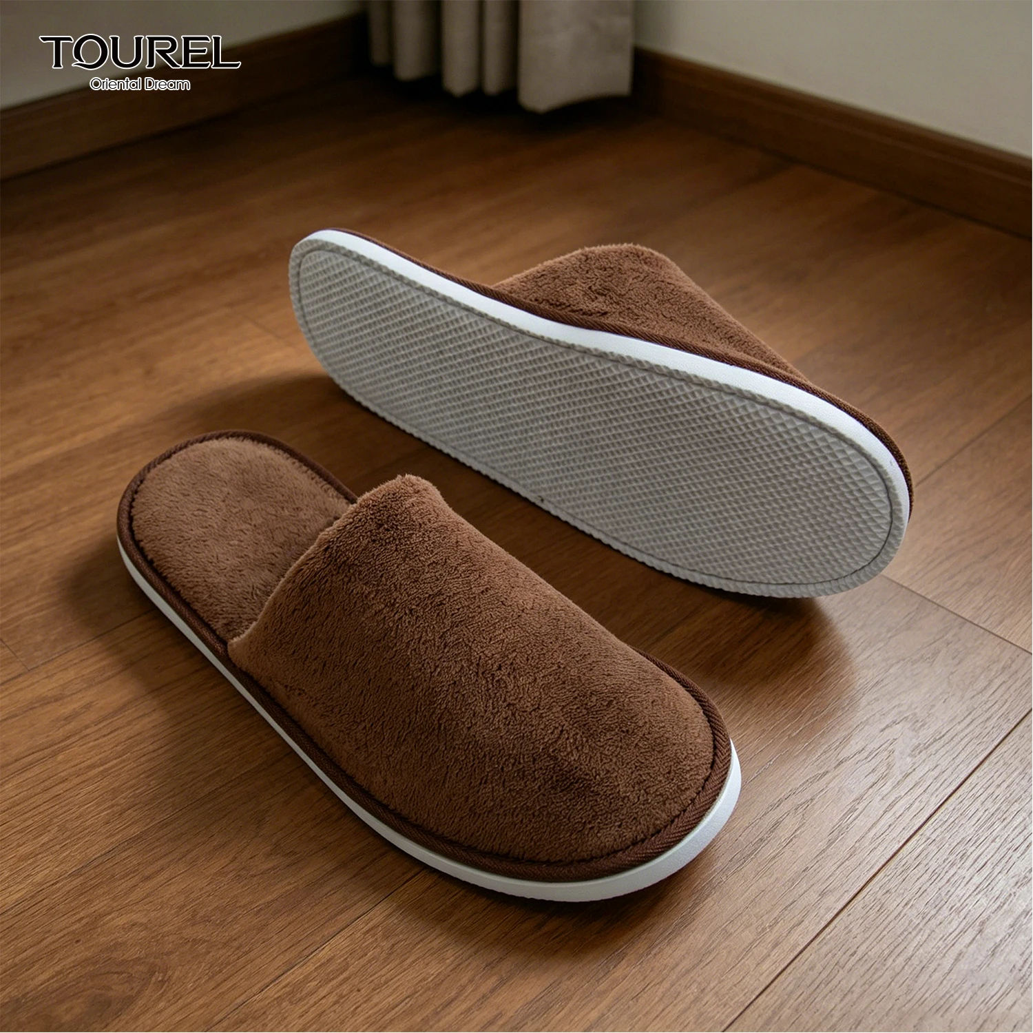 Luxury Soft Comfortable Closed Toe Guest Slippers Custom Logo Hotel Amenities Disposable Coral Fleece Slippers For 5 Star Hotel
