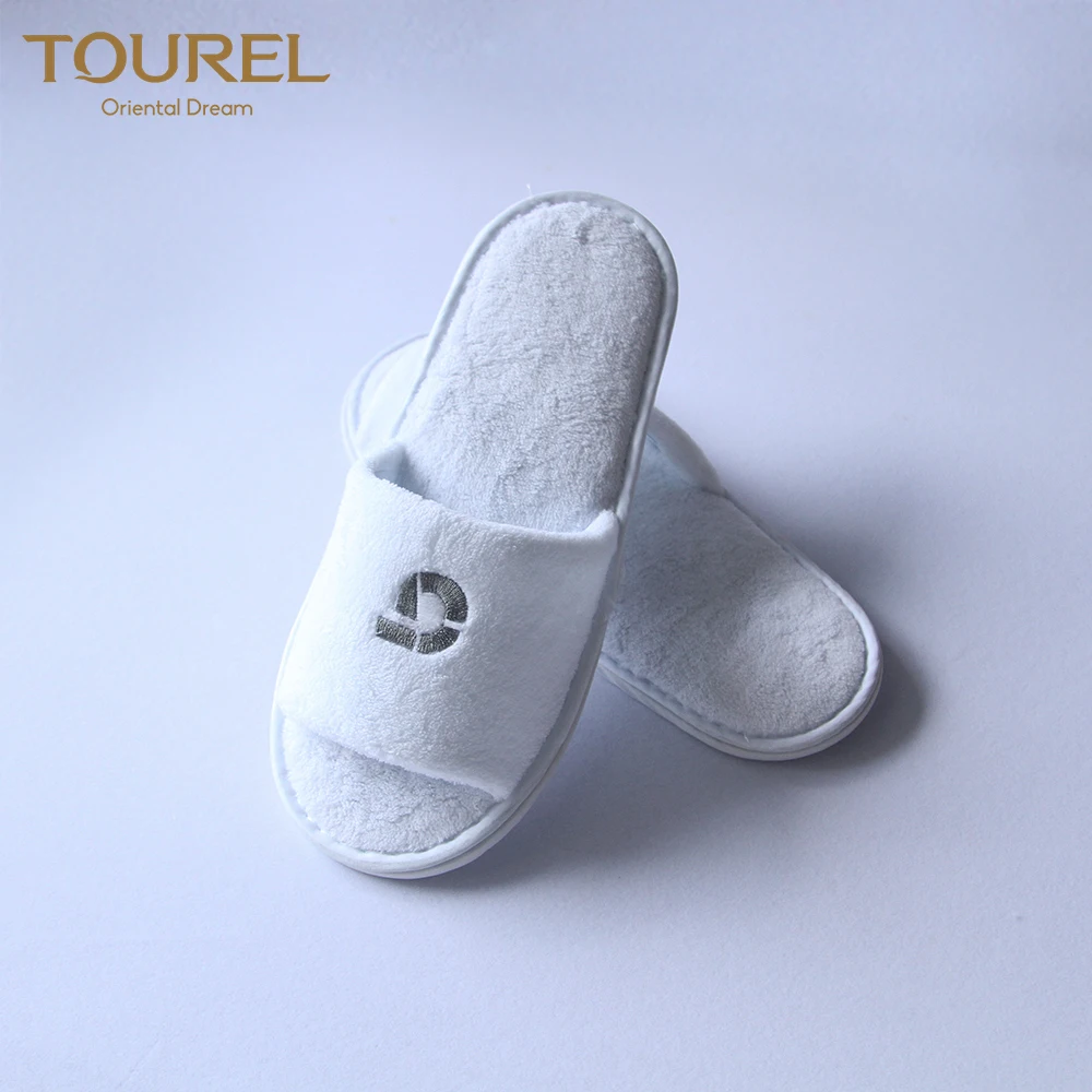 Yangzhou High Quality Children Unisex Soft Hotel Disposable Coral Fleece Customized Color & Logo Guest Slippers