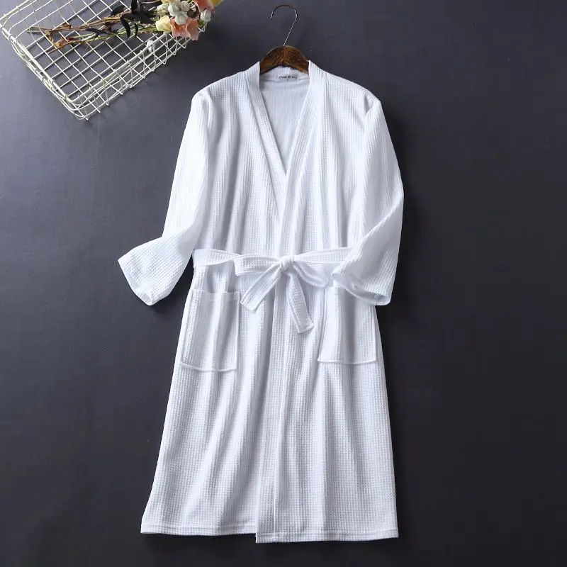 China Cheap White Velour Bathrobes 5 Star Hotel Bathrobes