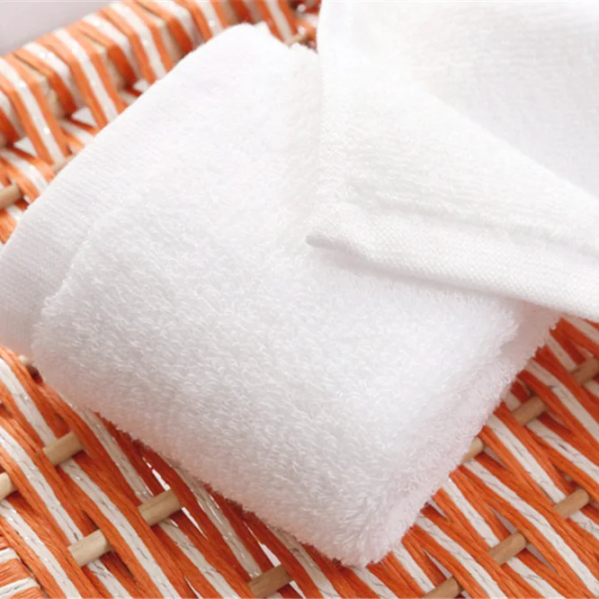 Set de Toallas de Hotel de Fabricante Chino, Toallas Comprimidas Blancas Desechables de Secado R&aacute;pido a Precio Econ&oacute;mico