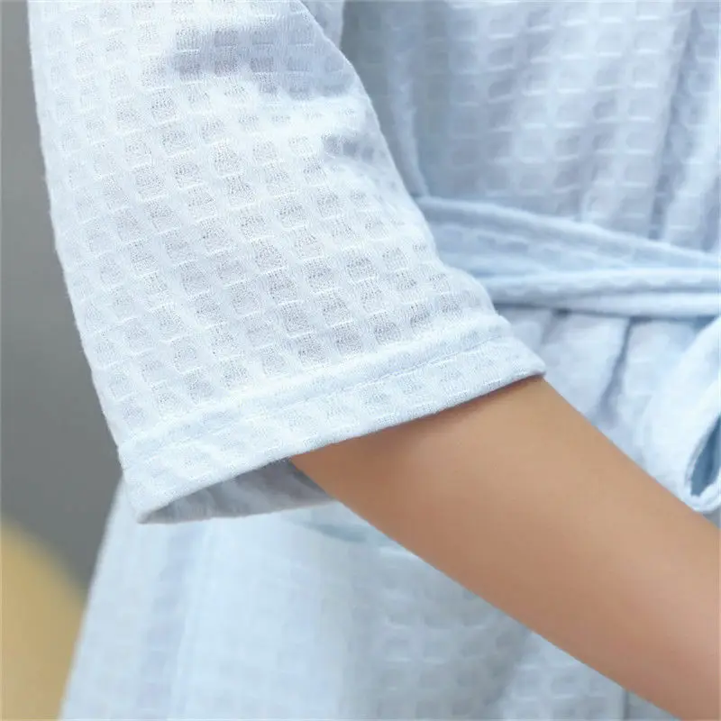 High Quality 100% Cotton Hotel Bathrobe Waffle Texture Embroidered Plus Size Thermal Robes Breathable Design-wholesale